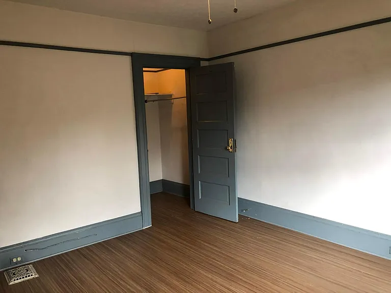 1518 Kenilworth Ave — Photo 20