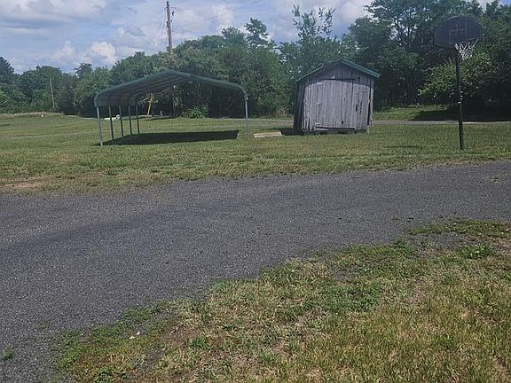 4th image of 475 Fontaine Rd