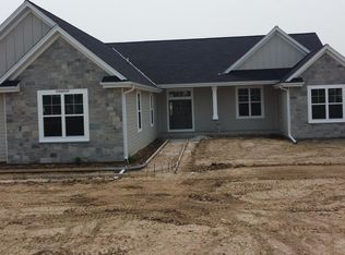 N74W24729 Lauren Dr, Sussex, WI 53089