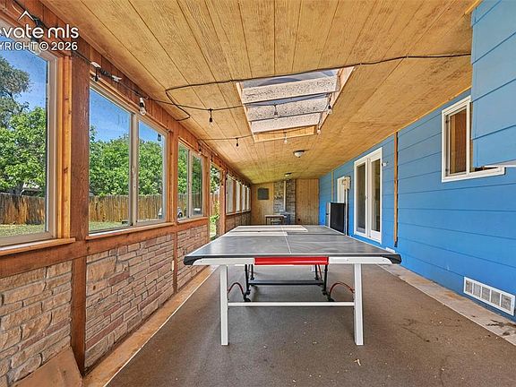 3rd image of 1308 De Reamer Cir