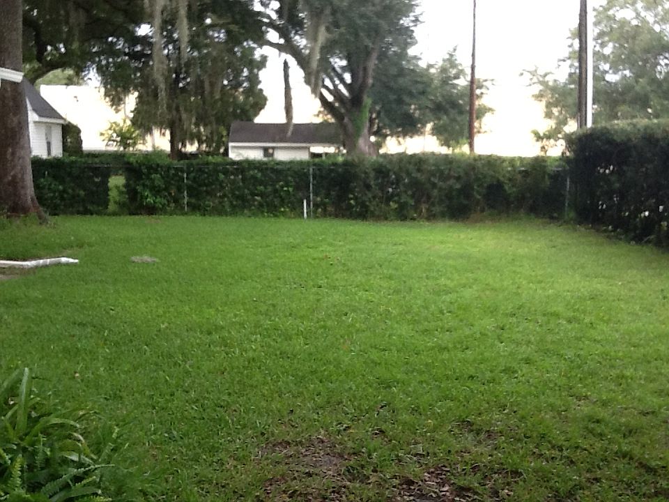 2nd image of 304 W Oak Dr