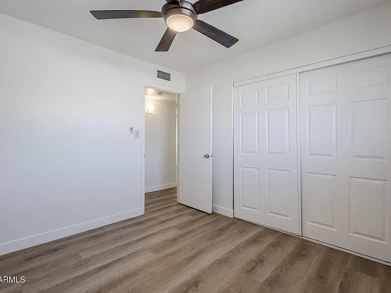 1904 E Manhatton Dr — Photo 36