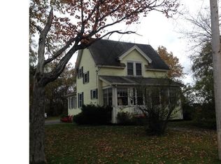 88 New County Rd, Rockland, ME 04841