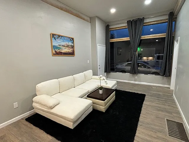 4705 Washington Blvd #C — Photo 5