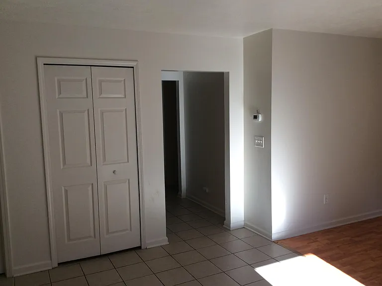 128 Wellington St — Photo 8