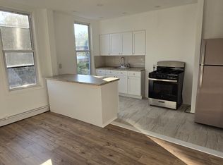 71-14 66th St #3, Ridgewood, NY 11385
