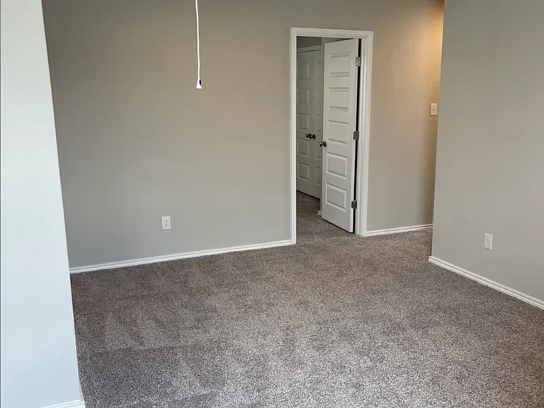 2532 Ayers Dr — Photo 15