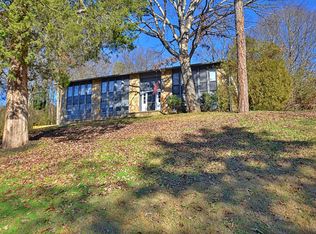 8925 Farne Island Blvd, Knoxville, TN 37923