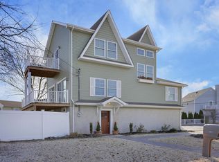 621 Larboard St, Toms River, NJ