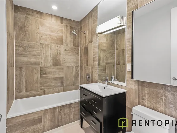 836 Dekalb Avenue image 6 of 7