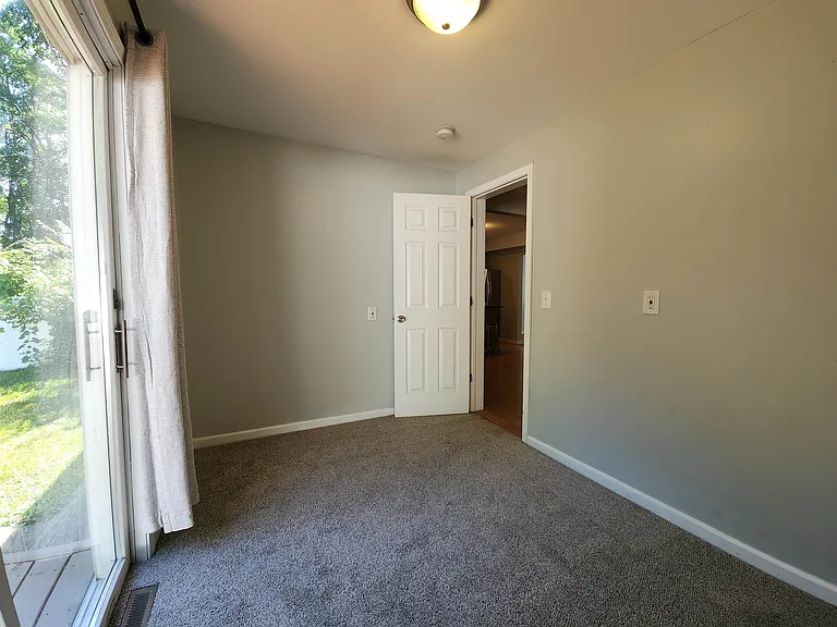 1210 W Union St — Photo 15