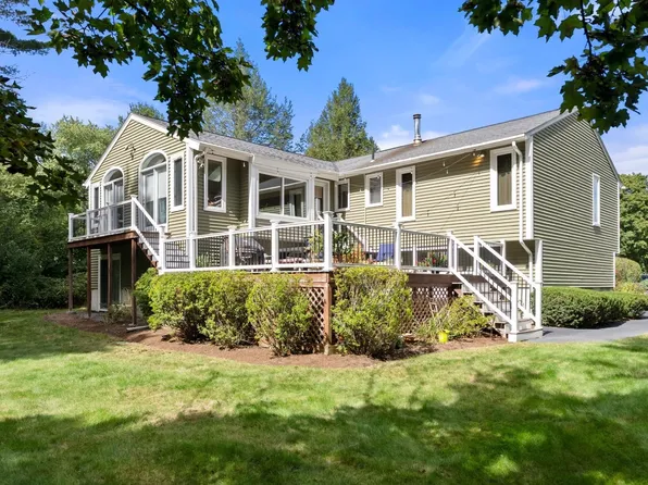 39 Barefoot Hill Rd, Sharon, MA 02067