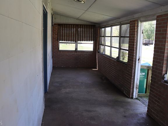 2nd image of 225 S General Daniel Avenue