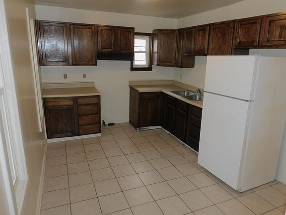 5th image of 1623 Dewey Ave