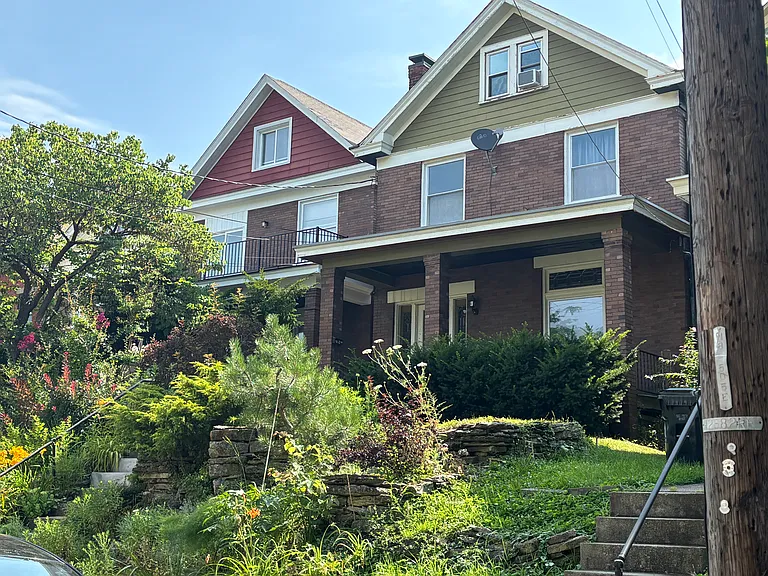 2366 Fairview Ave — Photo 40