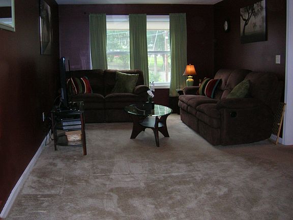 2nd image of 50 Gill Ave