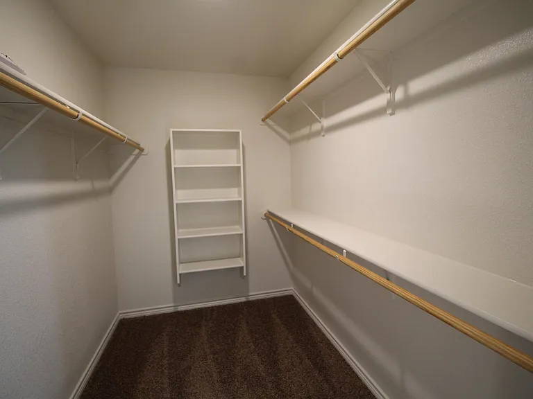 105 N Love Ave #B — Photo 15