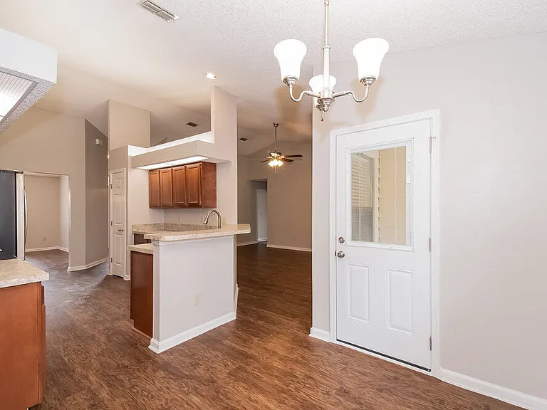 3413 Deerfield Pointe Dr — Photo 7
