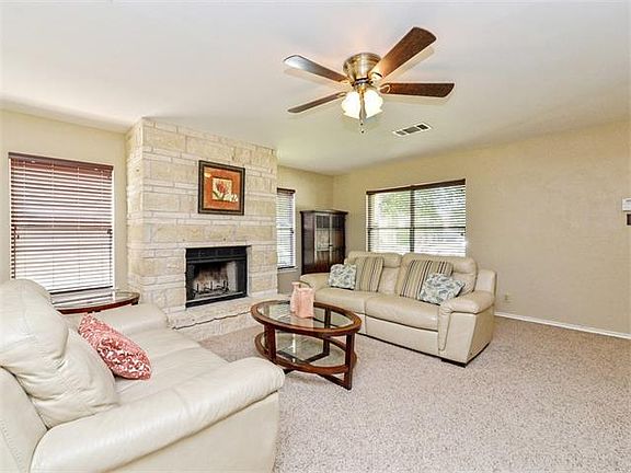 5th image of 1202 Jolie Ln