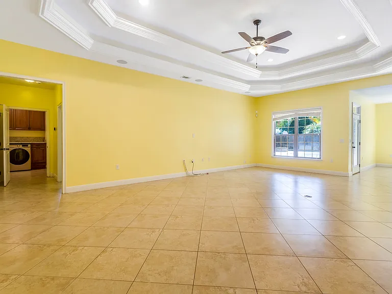 651 Powell Dr NE — Photo 24