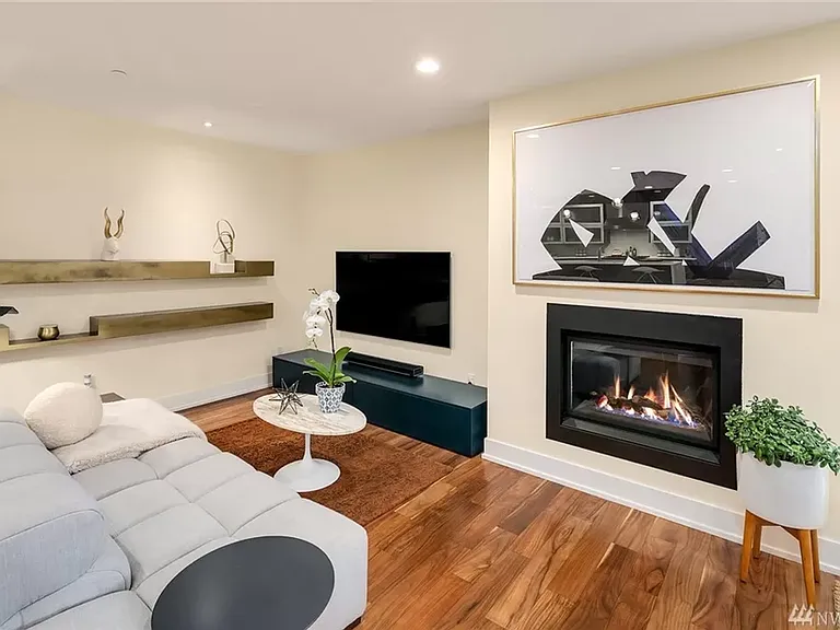 315 W Galer St #102 — Photo 10
