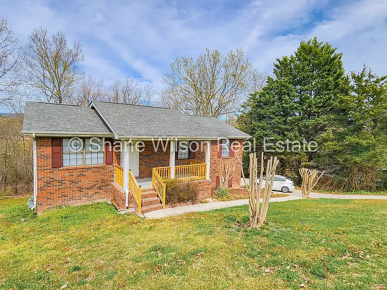 213 Ridgewood Cir — Photo 18