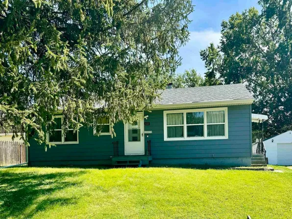 1132 37th Ave, East Moline, IL 61244