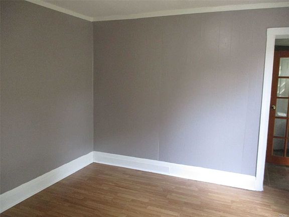 5th image of 113 Doughty Blvd #A