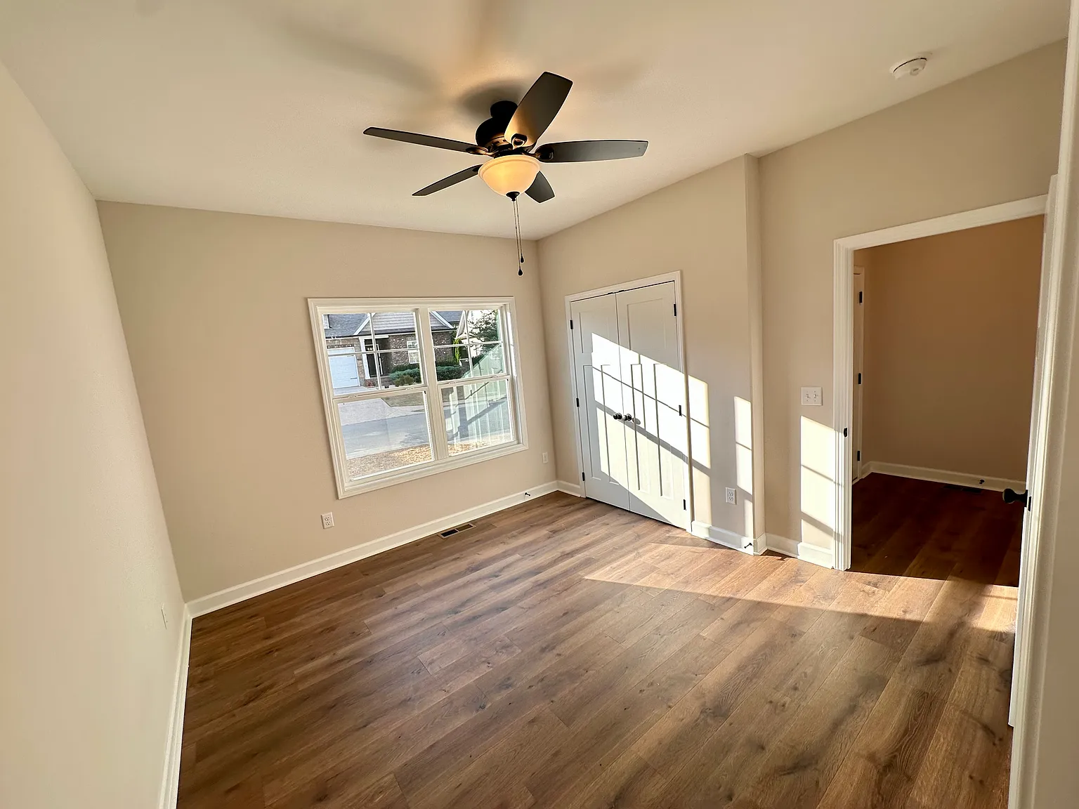 3 bed, 1500 sqft, $2,250 — Photo 3