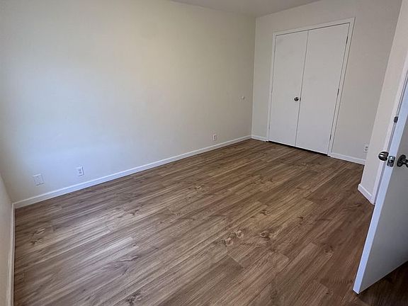 5th image of 420 Vermont St NE #4