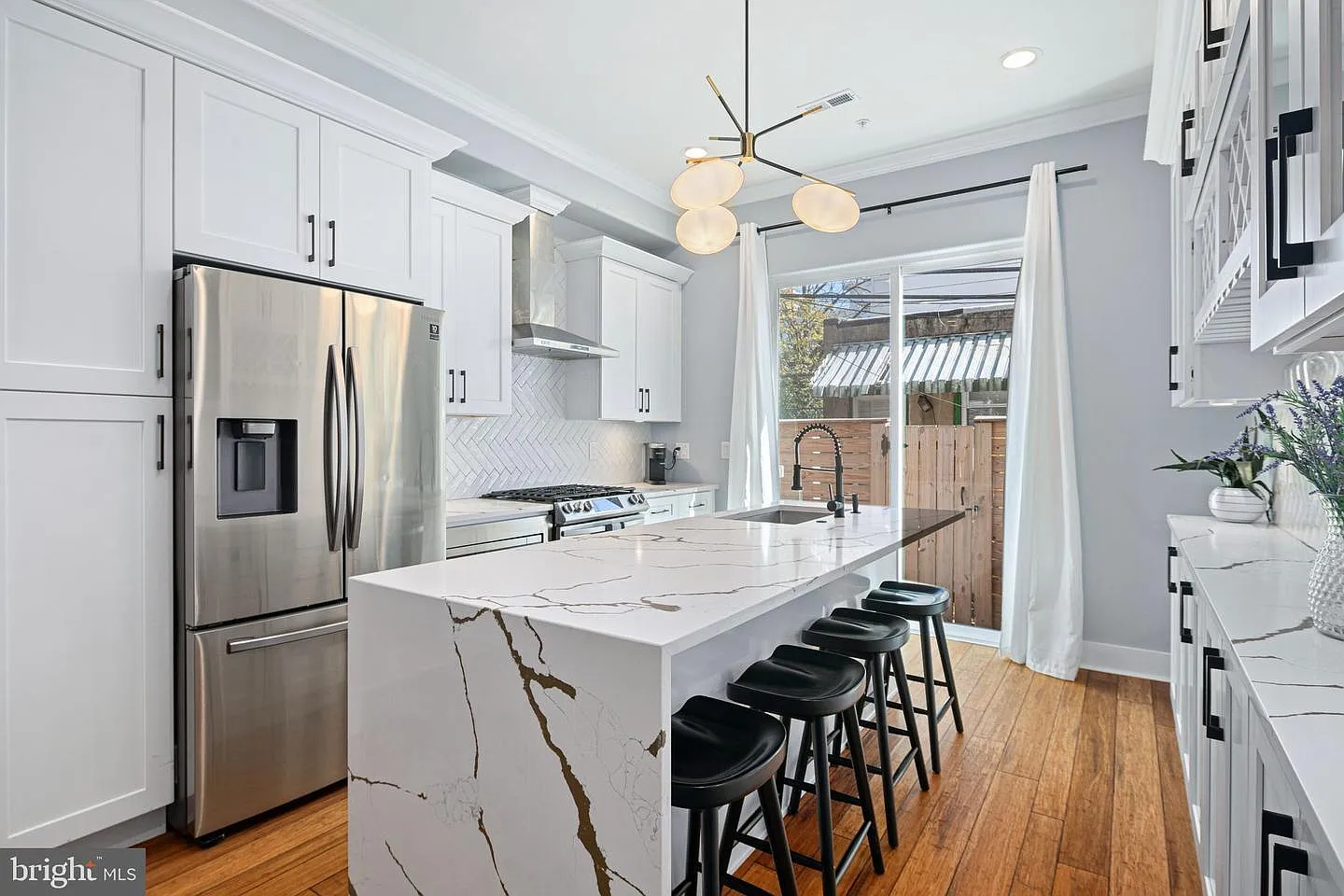 3 bed, 1614 sqft, $2,900 — Photo 2