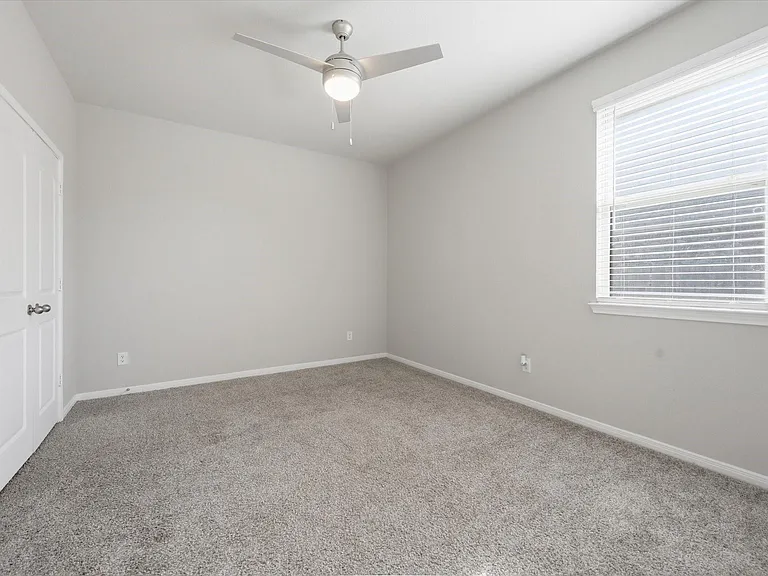 31122 Gullwing Manor Dr — Photo 16
