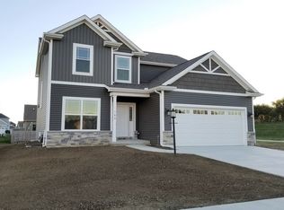 105 Gailardio St, Savoy, IL 61874