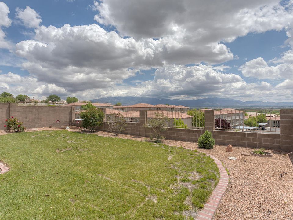1st image of 9220 Saguaro St NW