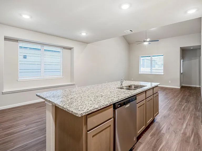 2421 Shellcracker Dr — Photo 10