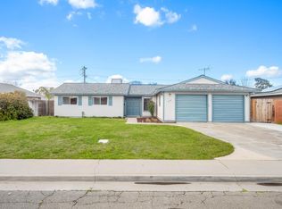 439 W Burlwood Ln, Lemoore, CA 93245