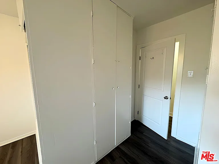 4360 1/2 Willow Brook Ave — Photo 10