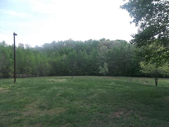 3rd image of 75 Mountain Laurel Ct