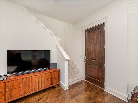 4th image of 5309 William Holland Ave #1