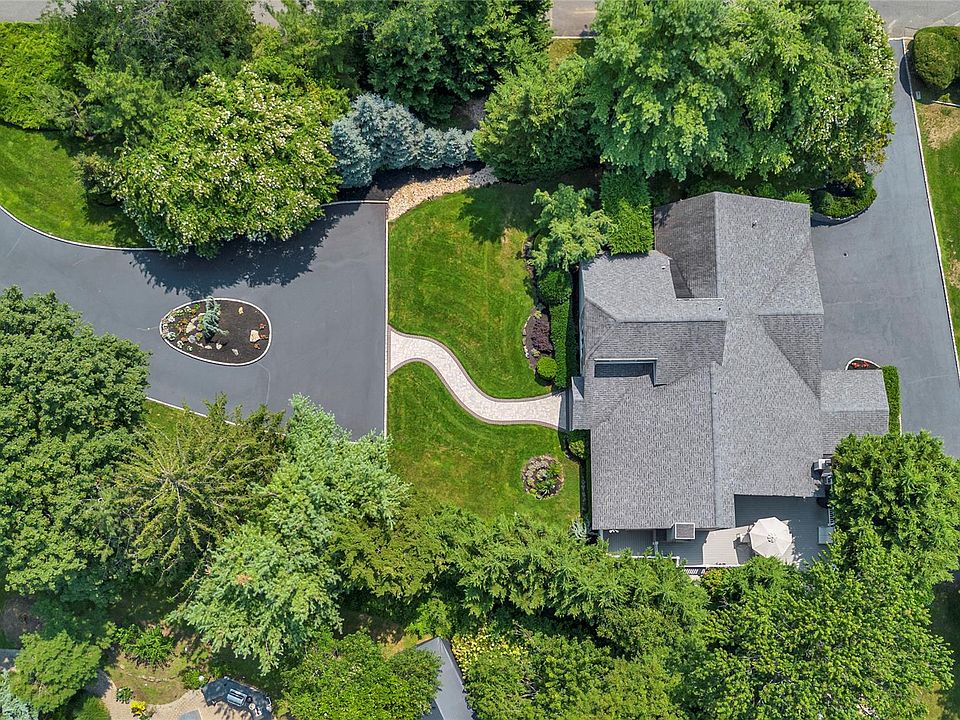 1st image of 3 Porpoise Court