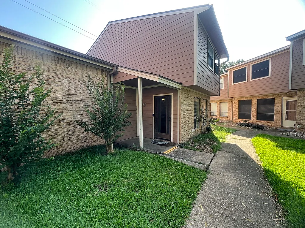 3 bed, 1444 sqft, $1,600 — Photo 3
