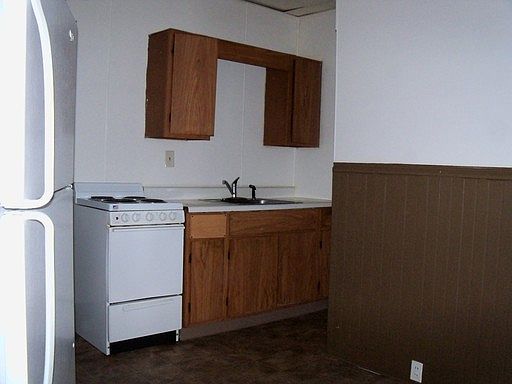 2nd image of 405 W Orange St APT 1
