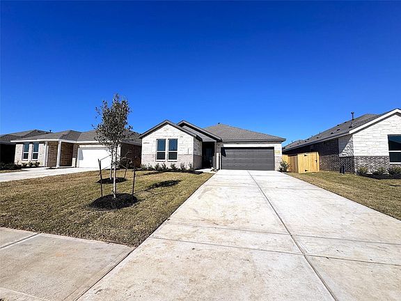 2nd image of 26606 Foxtail Fern Dr