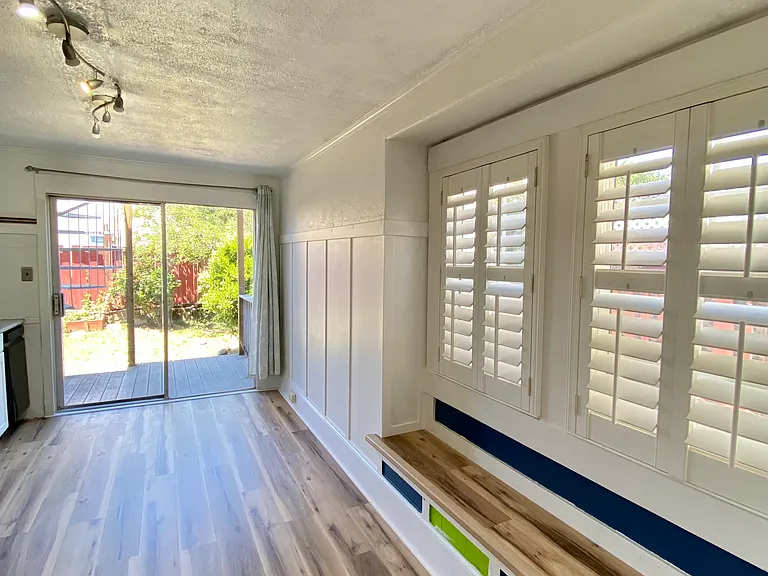 433 Mastick Ave — Photo 4