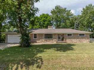 1010 Lakeshore Dr, Menasha, WI 54952