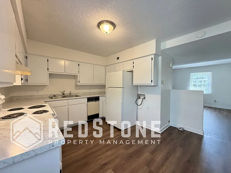 1730 Wood Ave #A — Photo 4