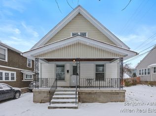 1017 11th St NW, Grand Rapids, MI 49504