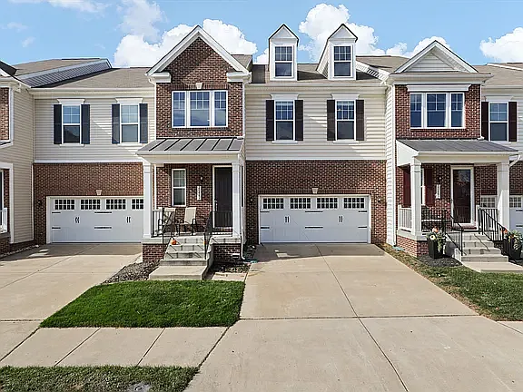 4 bed, 3400 sqft, $3,500 — Photo 2