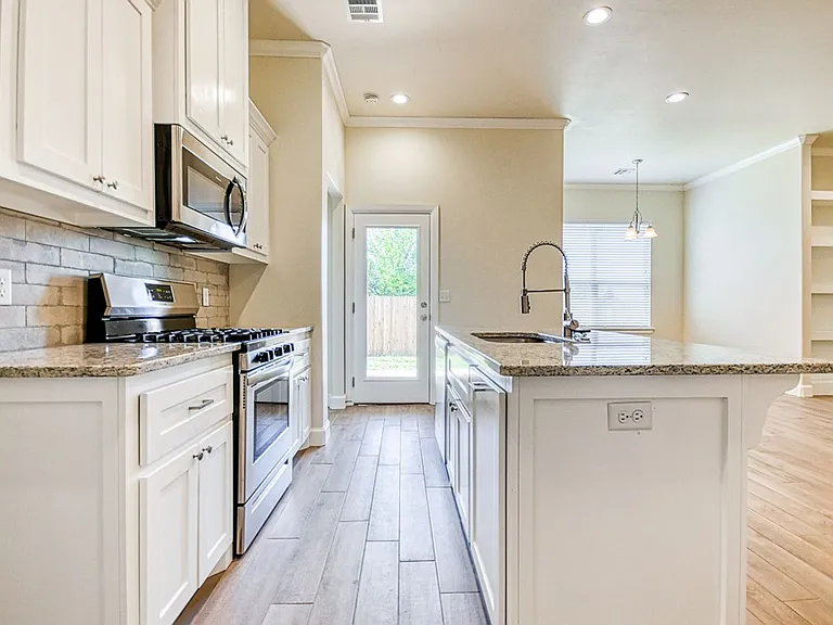 3100 Pebble Pond Dr — Photo 22