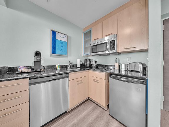 4th image of 2670 E Sunrise Boulevard #509
